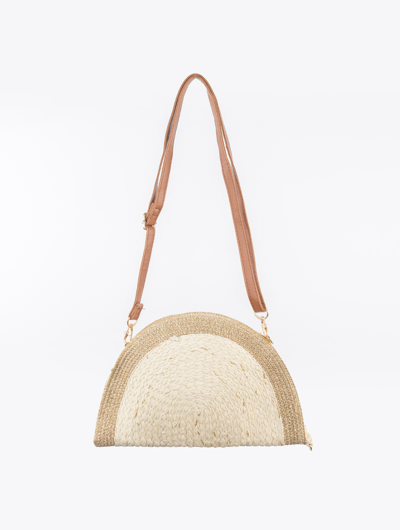 Sac pochette en raphia